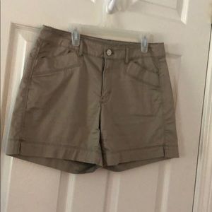 WHBM the 5” short Tan EUC